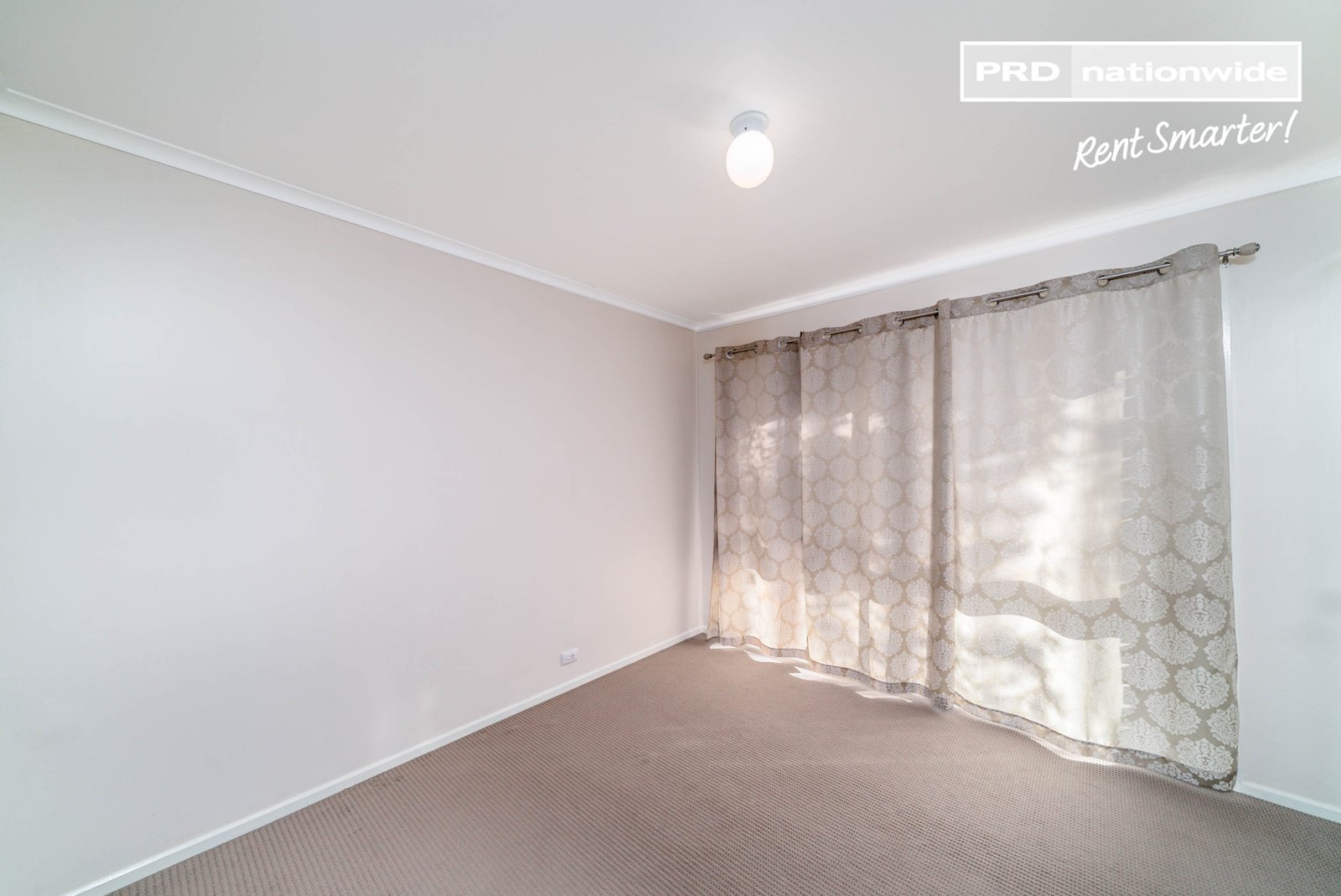 63 Undurra Drive GLENFIELD PARK 8