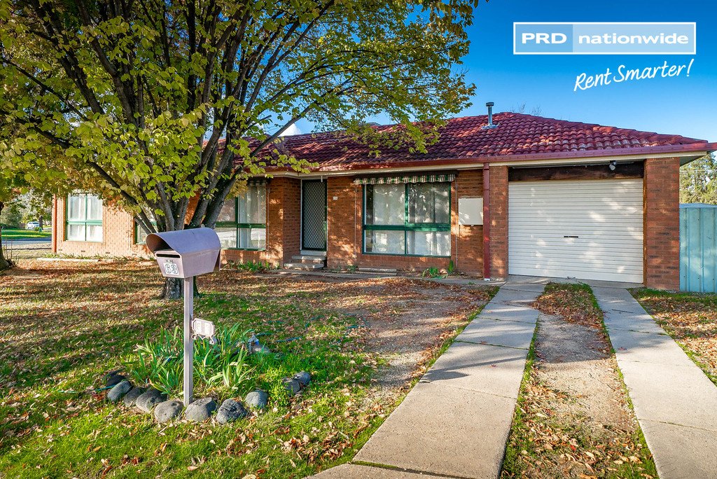 63 Undurra Drive GLENFIELD PARK 1