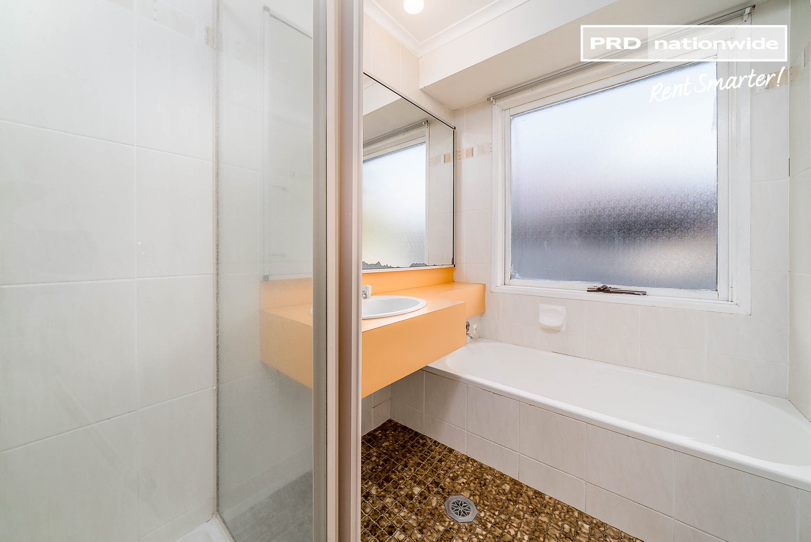 63 Undurra Drive GLENFIELD PARK 7