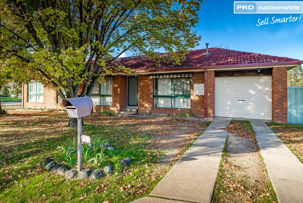 63 Undurra Drive GLENFIELD PARK 1