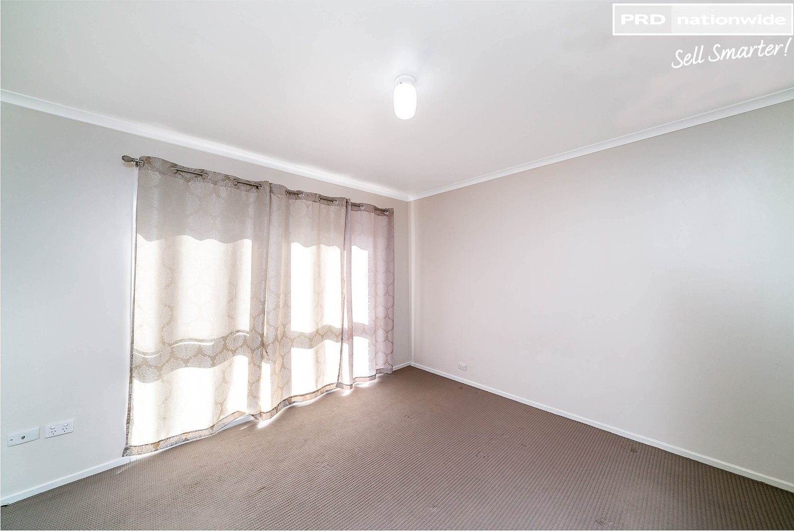 63 Undurra Drive GLENFIELD PARK 5