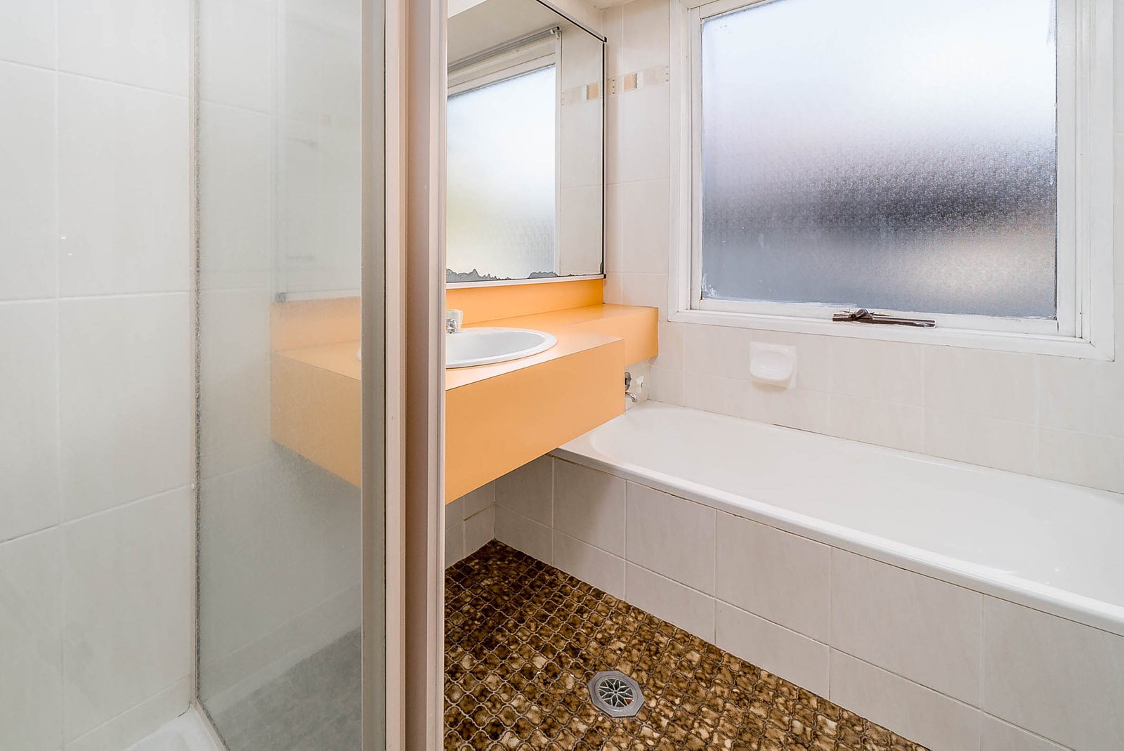 63 Undurra Drive GLENFIELD PARK 7