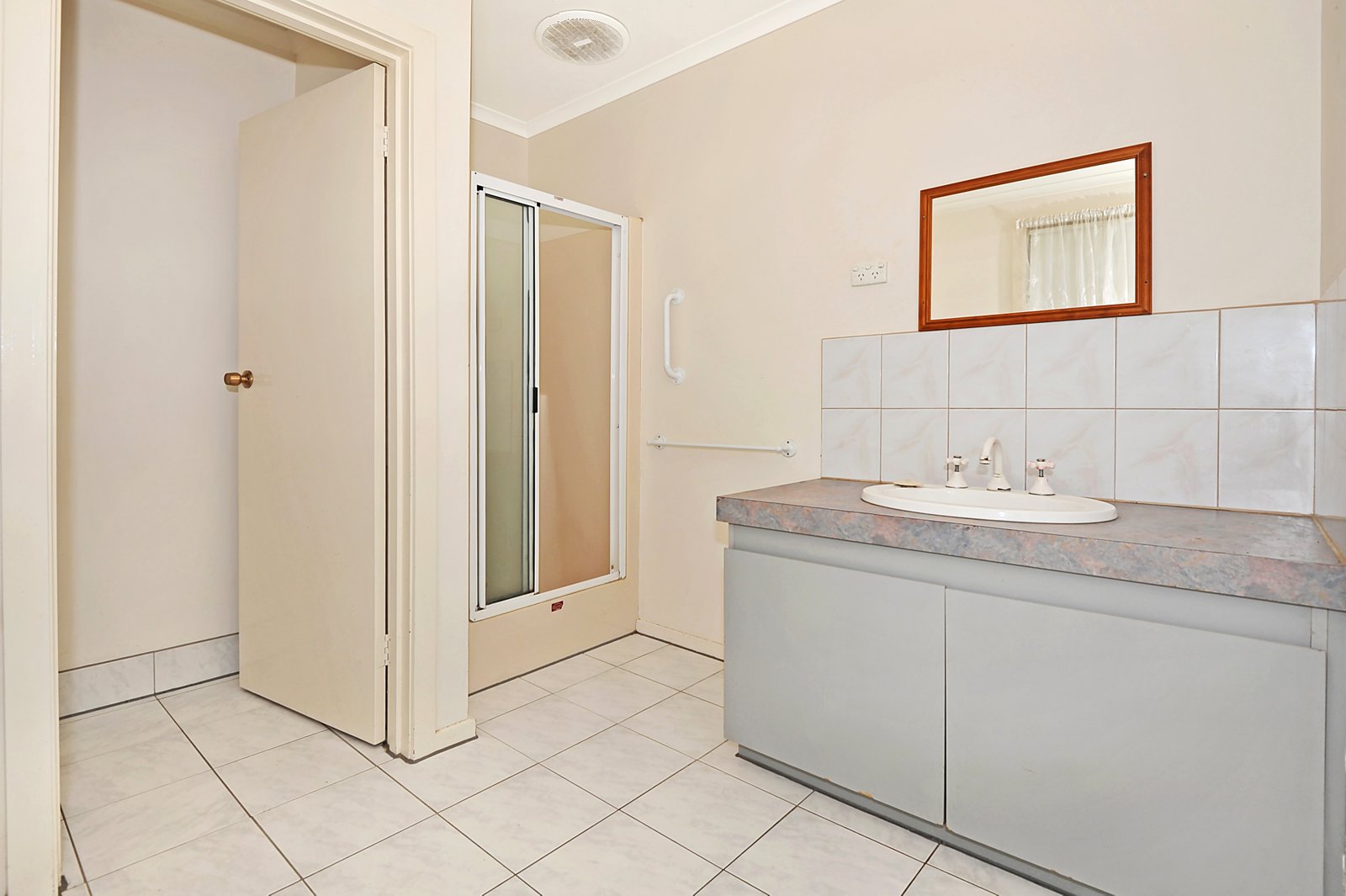 Gallery: 6/3 Verdon Street