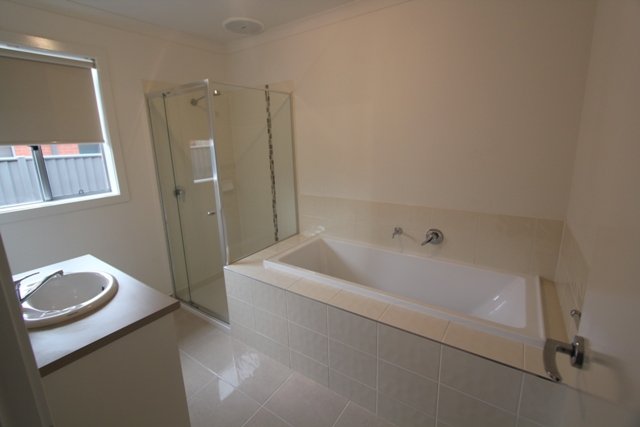 63 Warburton Drive Lucas 11