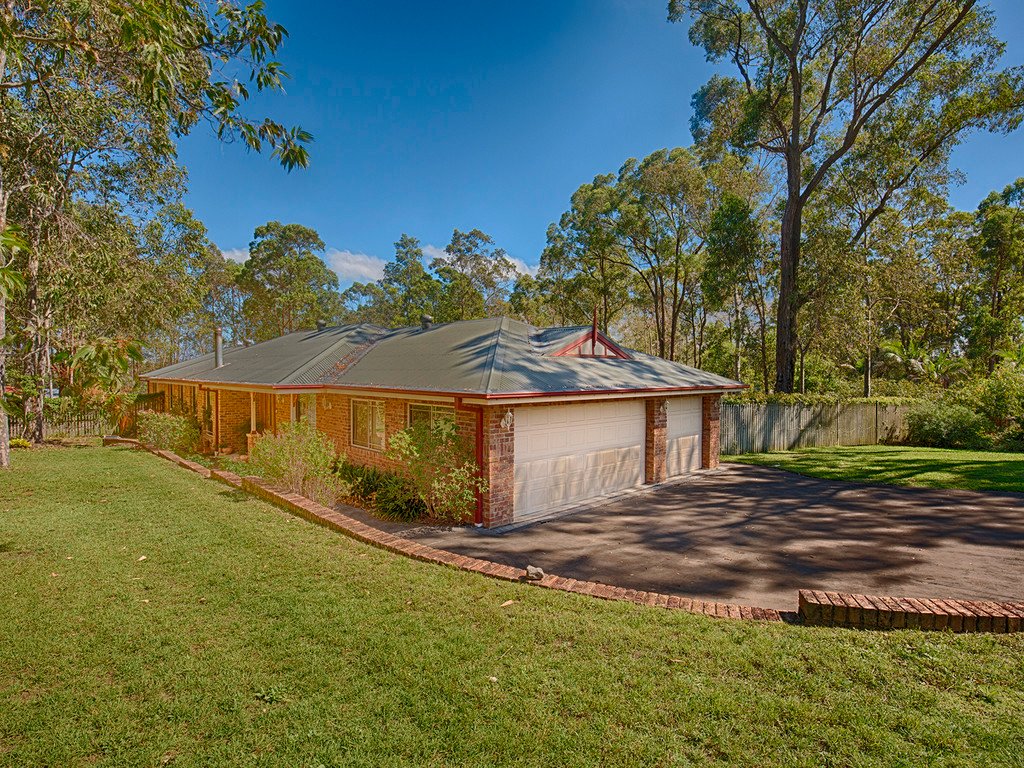 63 Woodlands Drive THORNTON 1