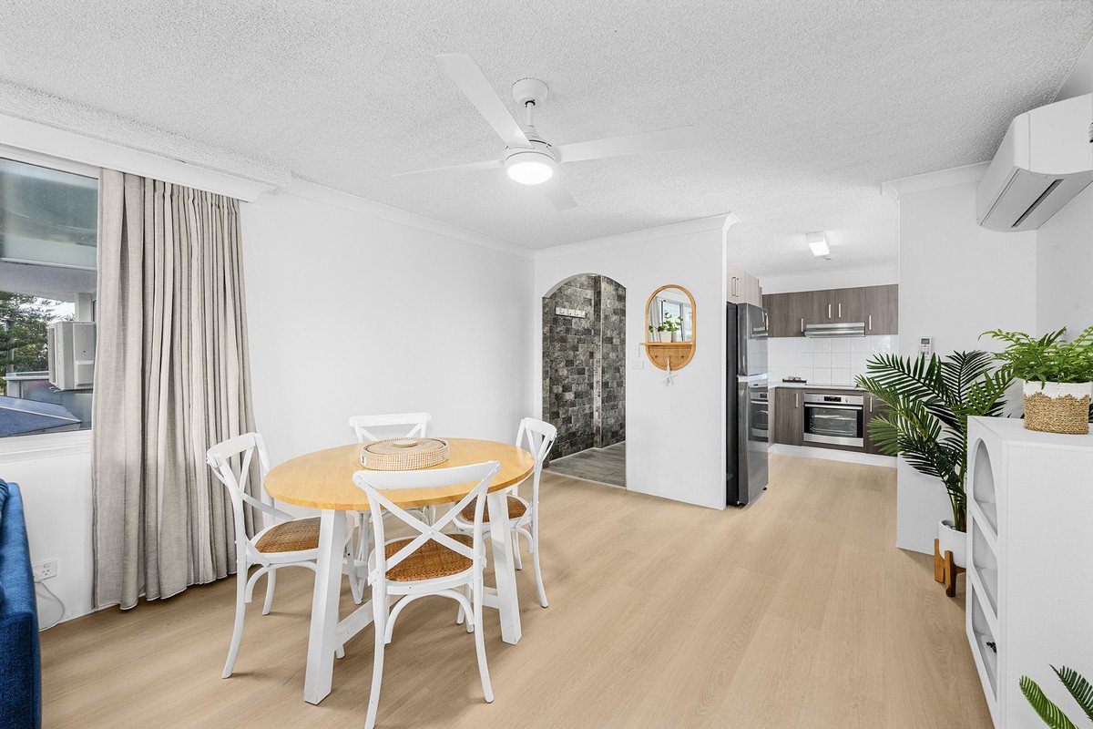 6/30-40 The Esplanade Burleigh Heads 8