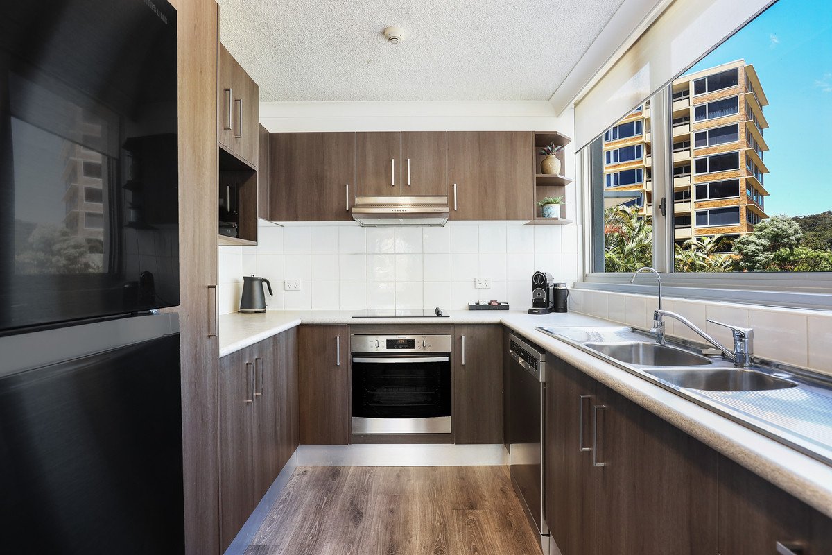 6/30-40 The Esplanade Burleigh Heads 6