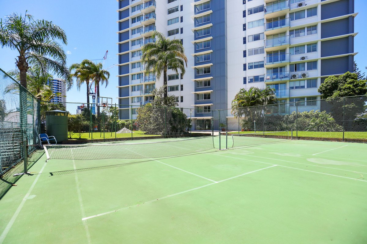 6/30-40 The Esplanade Burleigh Heads 17