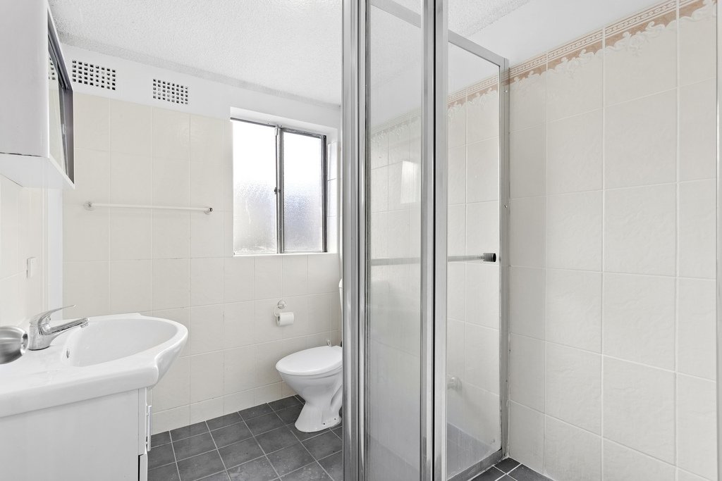 6/30 Brittain Crescent HILLSDALE 5
