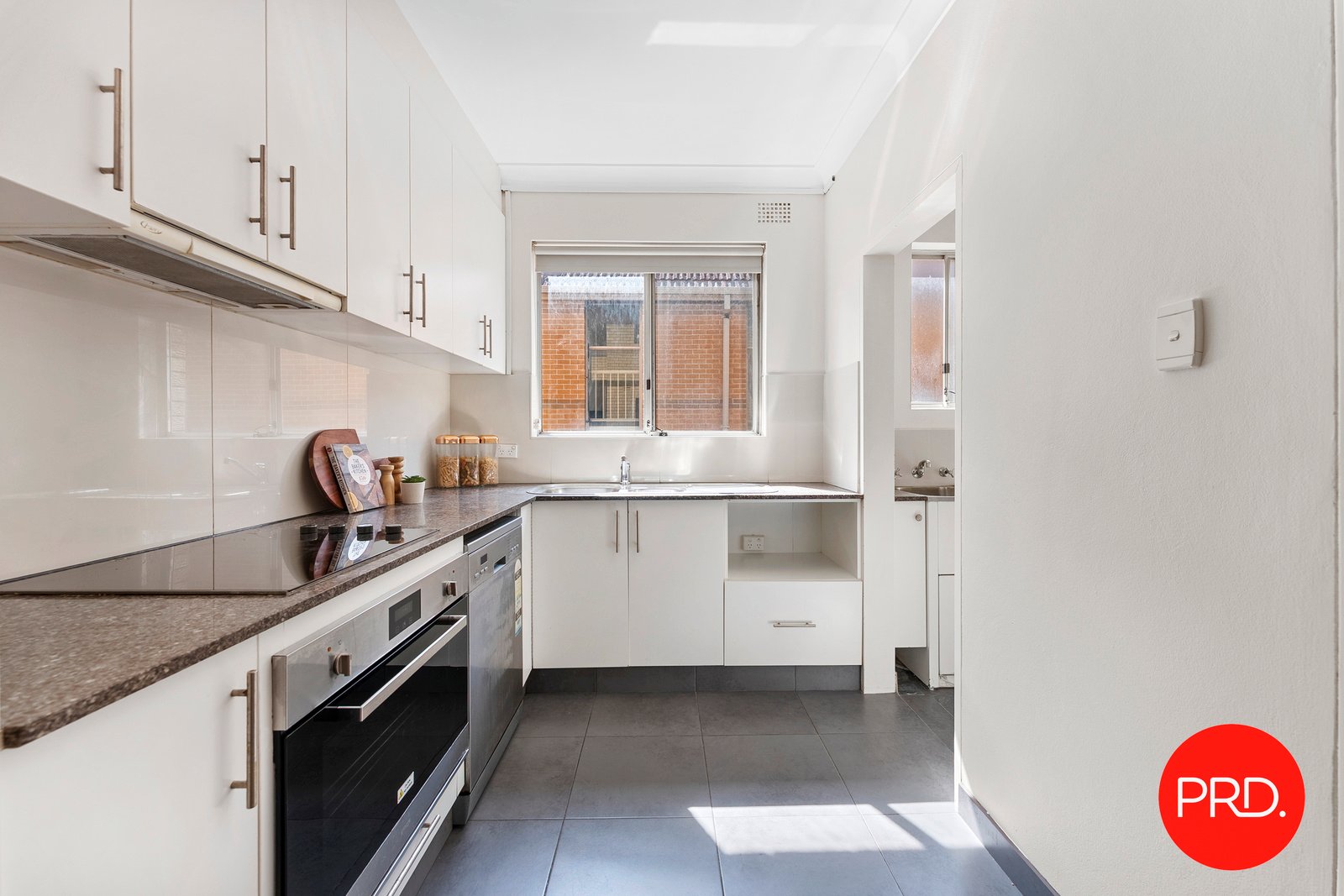 6/30 Gloucester Road HURSTVILLE 3