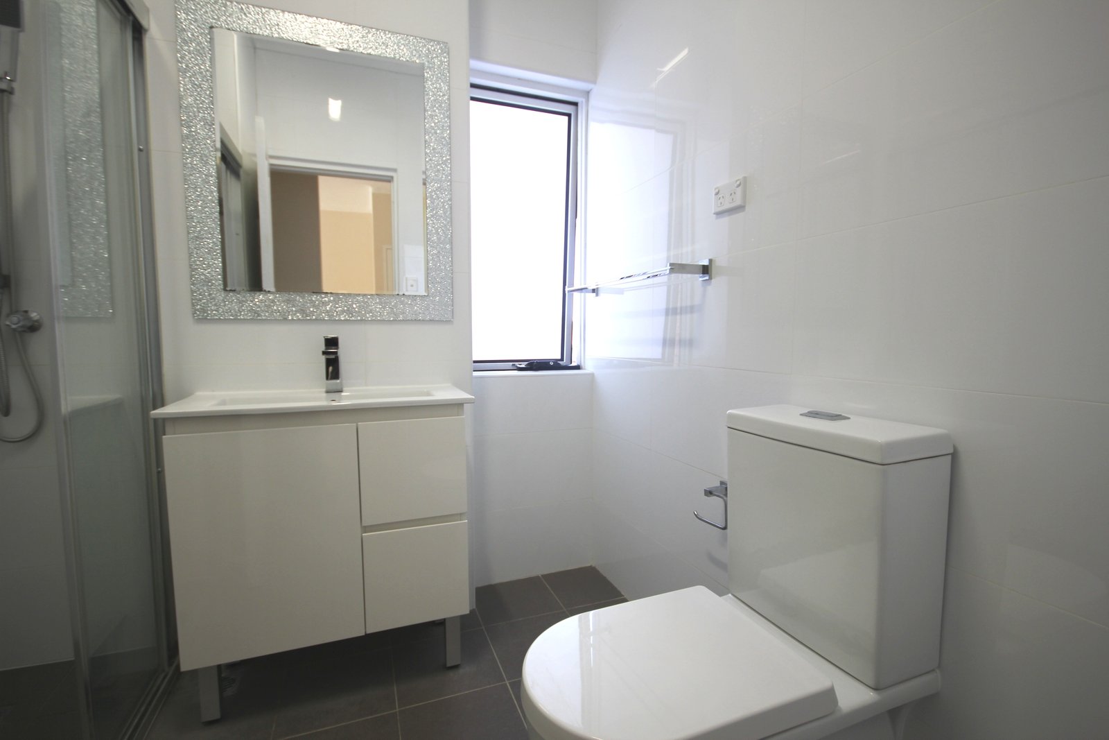 6/30 President Avenue KOGARAH 7