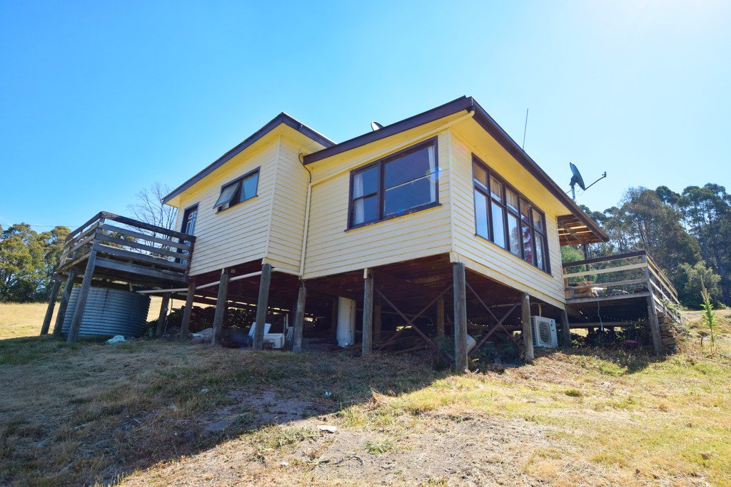 630 Yarlington Road COLEBROOK 3