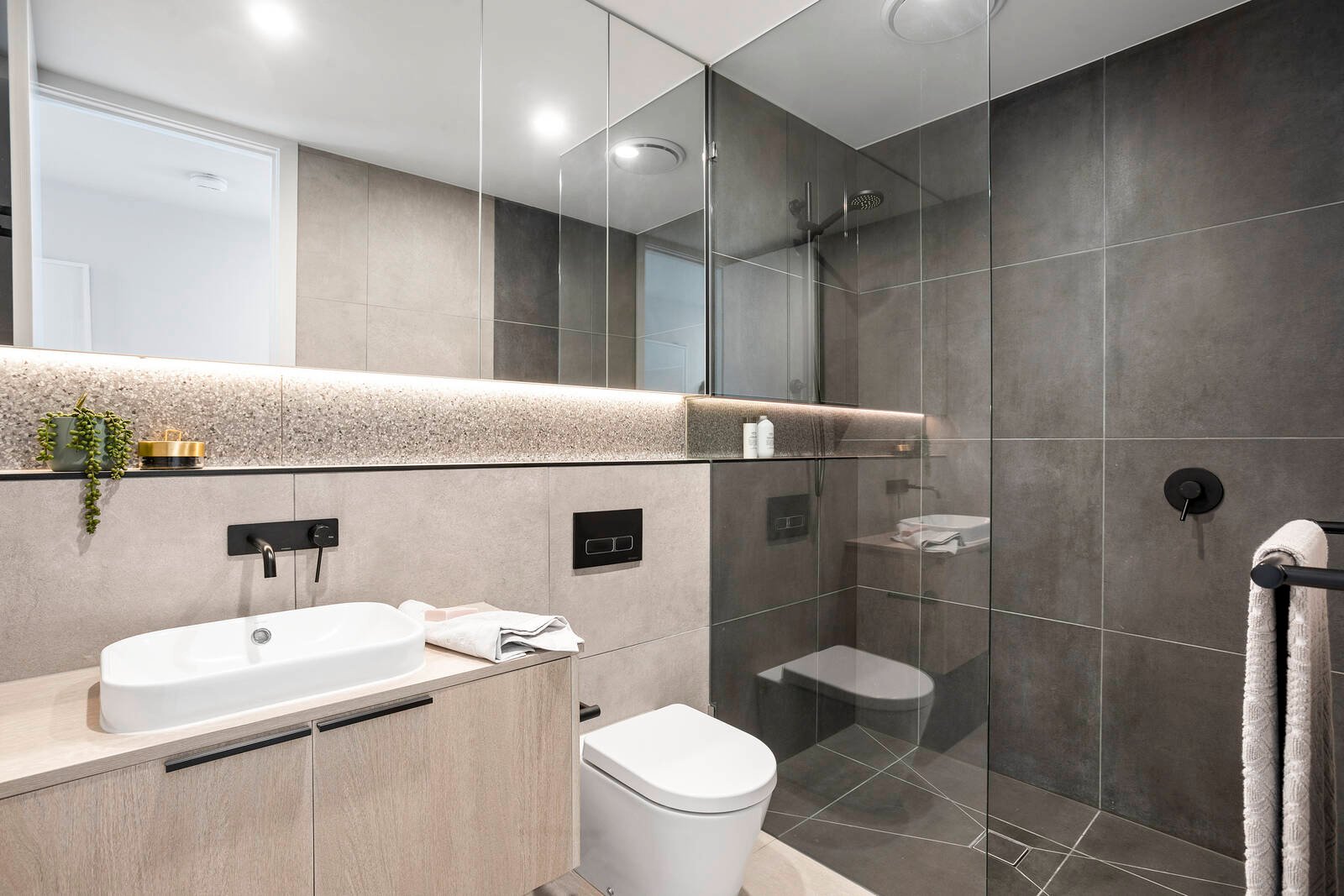 Real Estate and Property in 6/31 The Avenue, St Kilda East, VIC