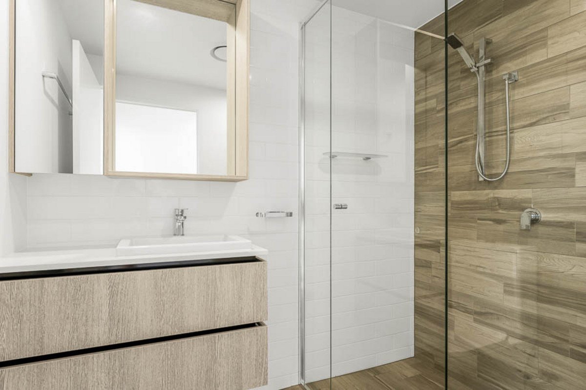 63/1969-1971 Gold Coast Highway Burleigh Heads 9