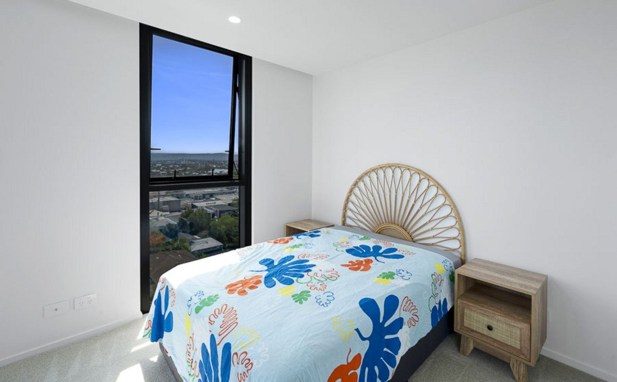 63/1969-1971 Gold Coast Highway Burleigh Heads 10