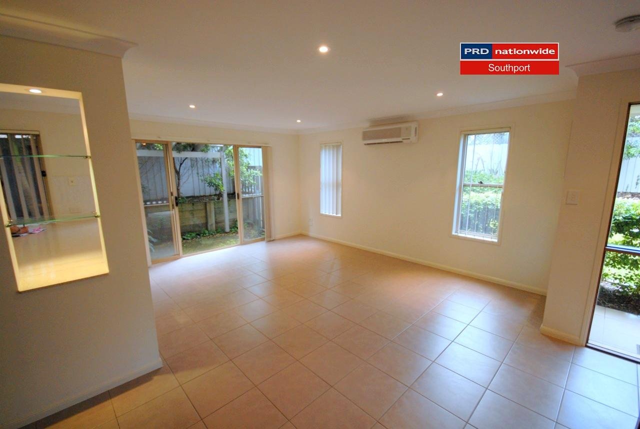 6/32-34 Margaret Street SOUTHPORT 2