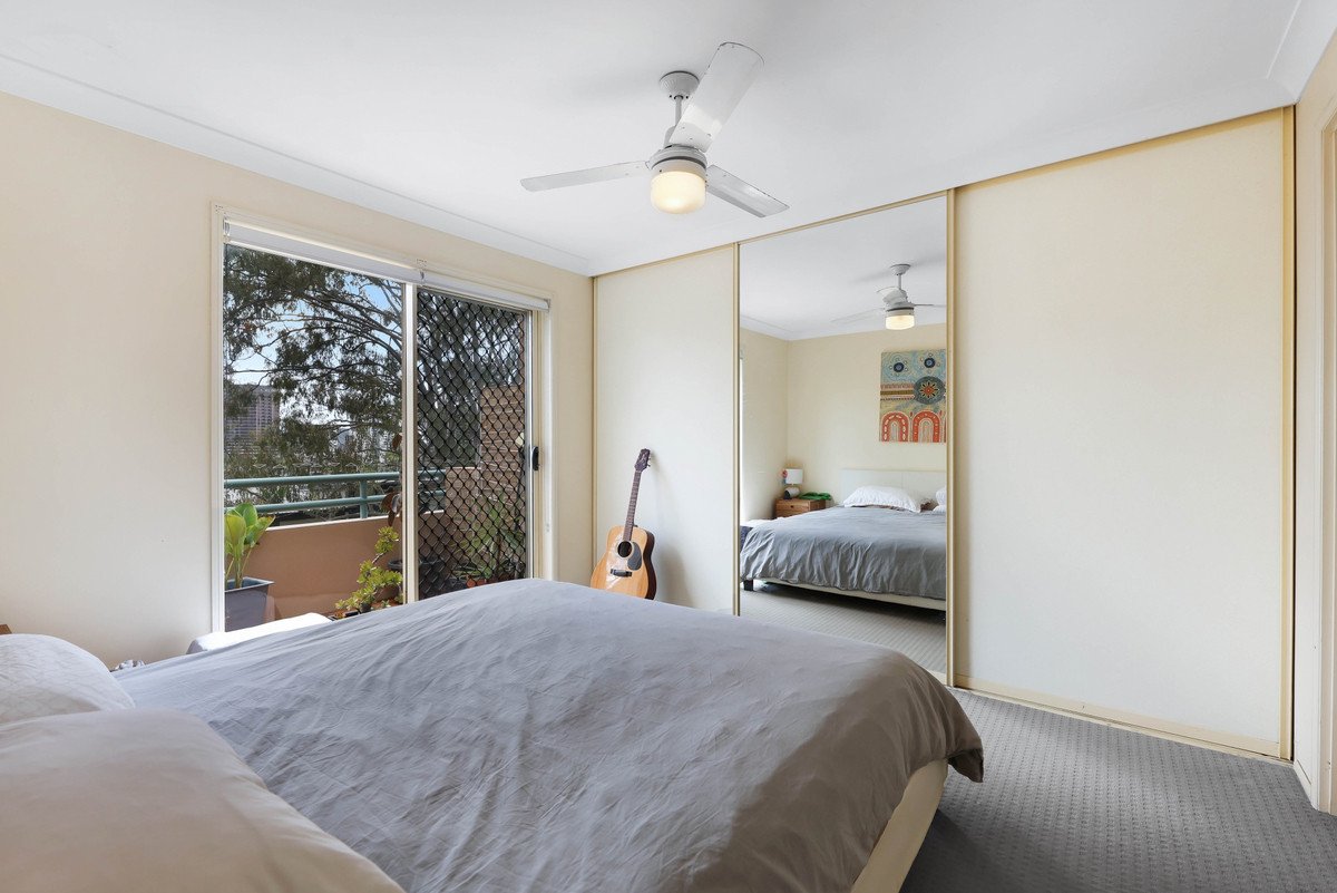 6/32 East Street Burleigh Heads 8