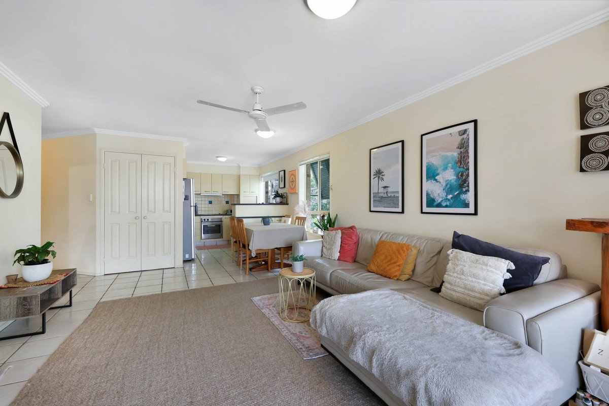 6/32 East Street Burleigh Heads 12