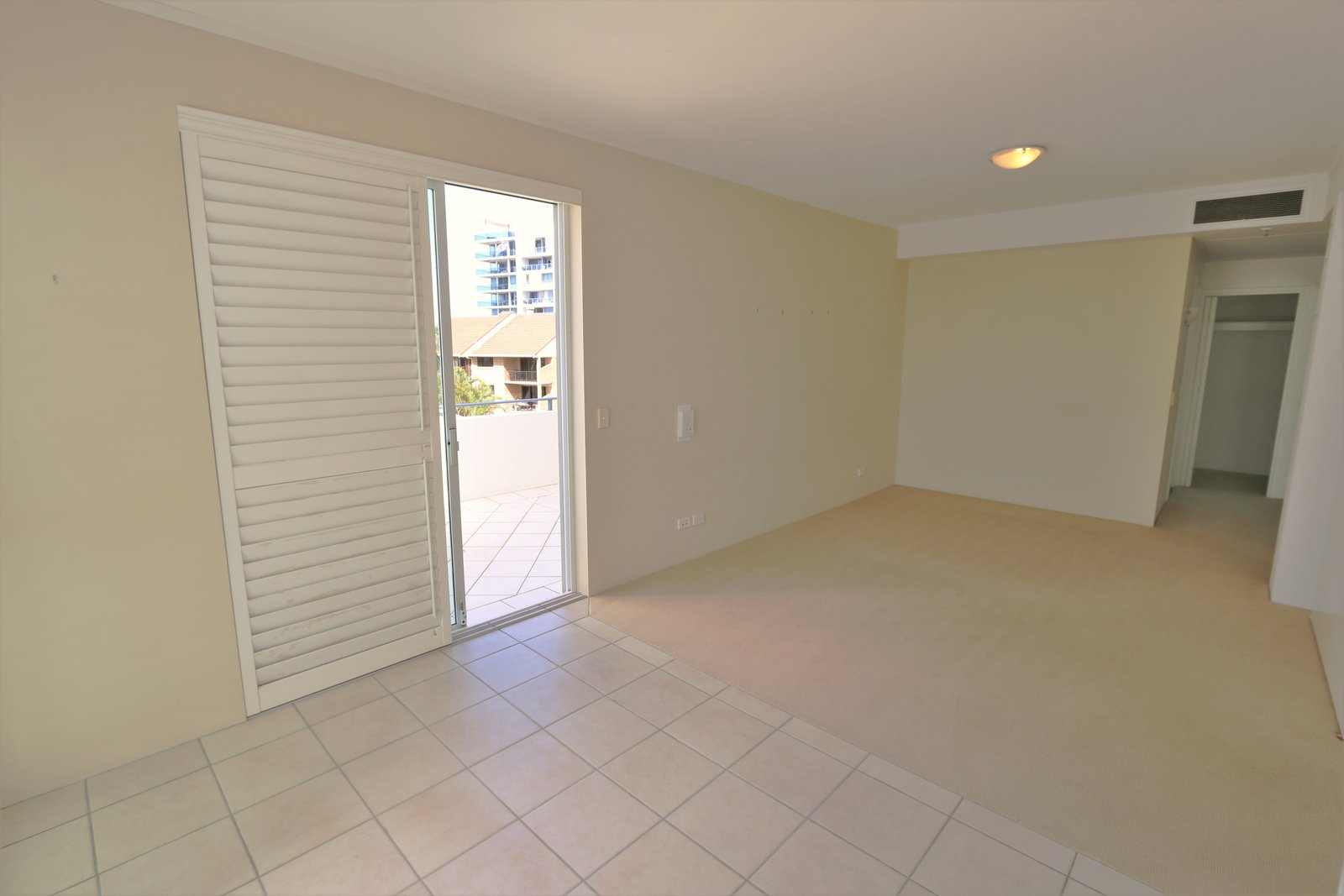 6/326-342 Marine Parade LABRADOR 7