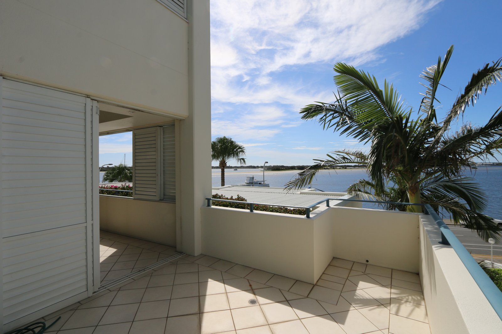 6/326-342 Marine Parade LABRADOR 15