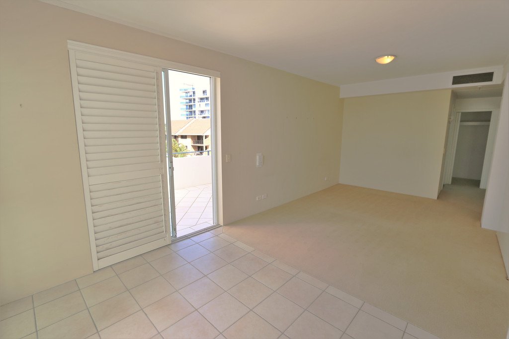 6/326-342 Marine Parade LABRADOR 7