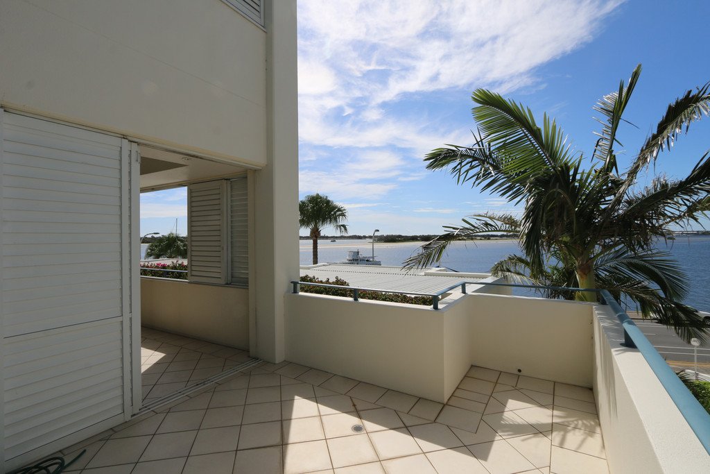 6/326-342 Marine Parade LABRADOR 16