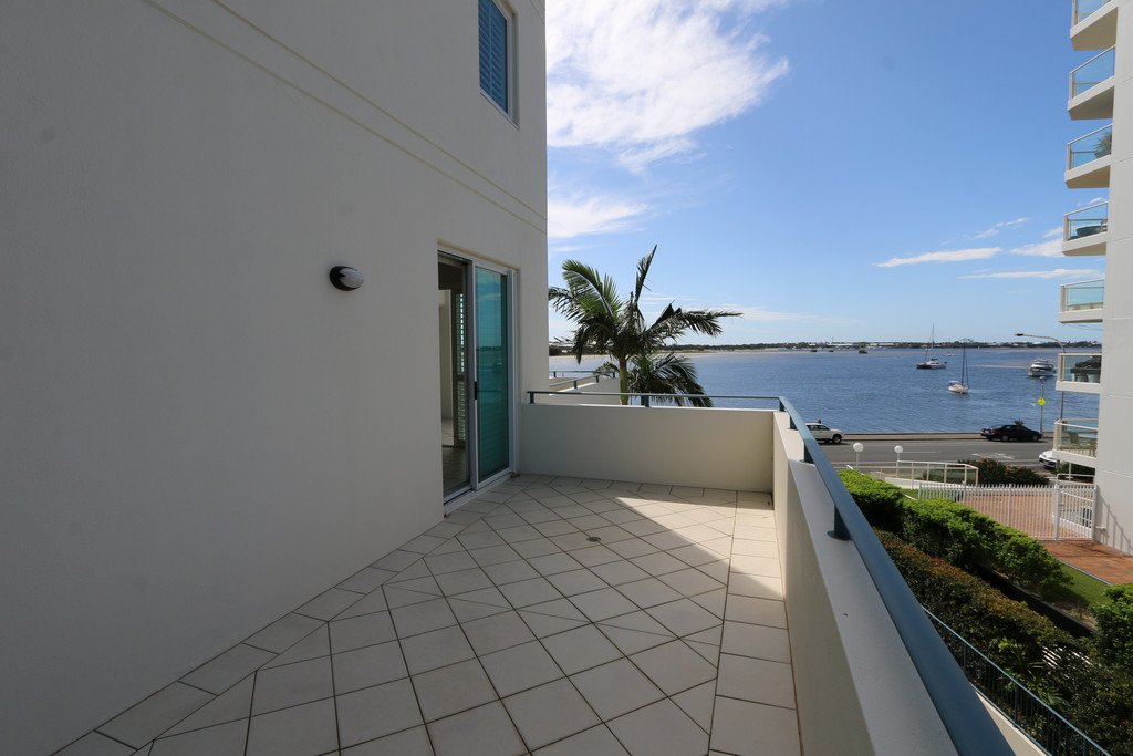 6/326-342 Marine Parade LABRADOR 17