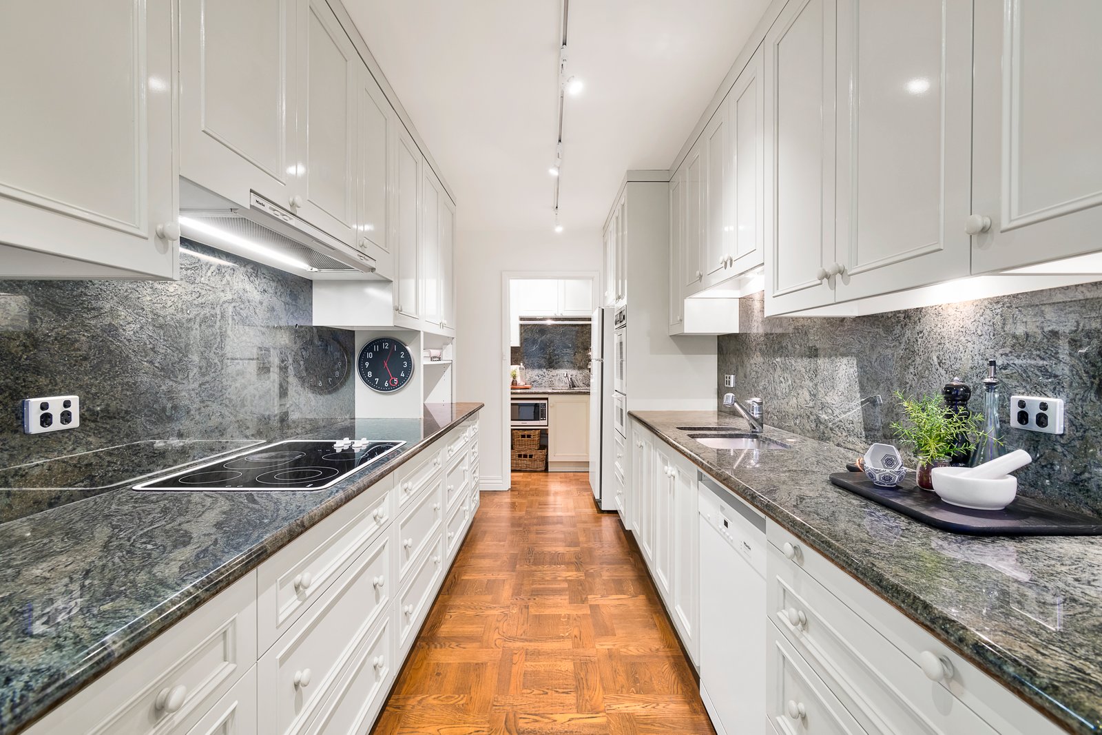 Real Estate and Property in 6/33 Albany Road, Toorak, VIC