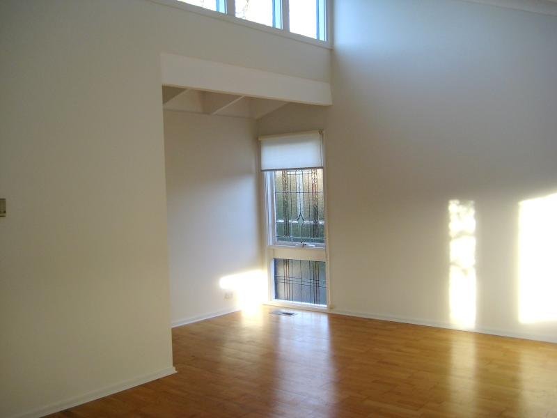 Gallery: 6/33 Holyrood Street