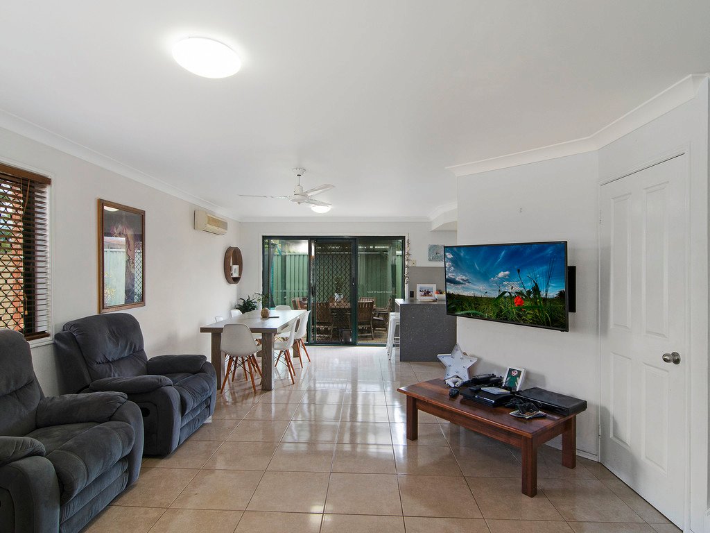 6/33 Mattocks Road BURLEIGH WATERS 3