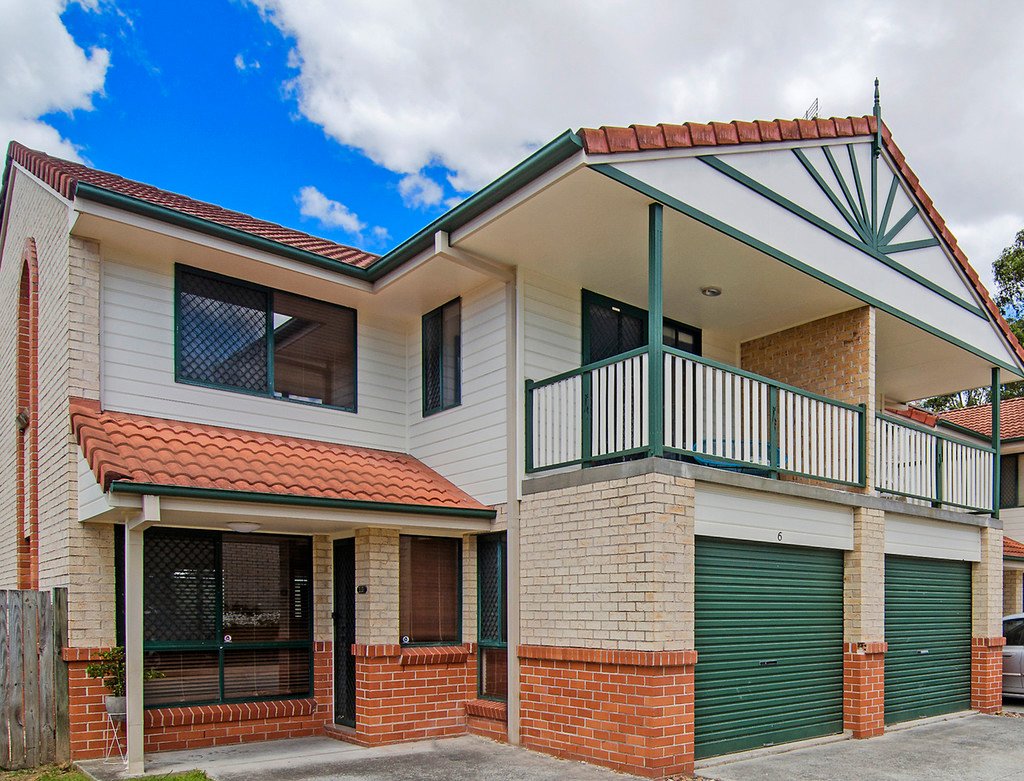 6/33 Mattocks Road BURLEIGH WATERS 4
