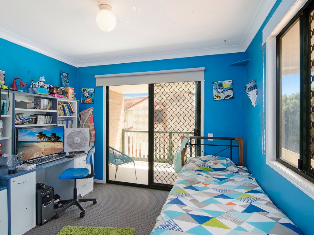 6/33 Mattocks Road BURLEIGH WATERS 7