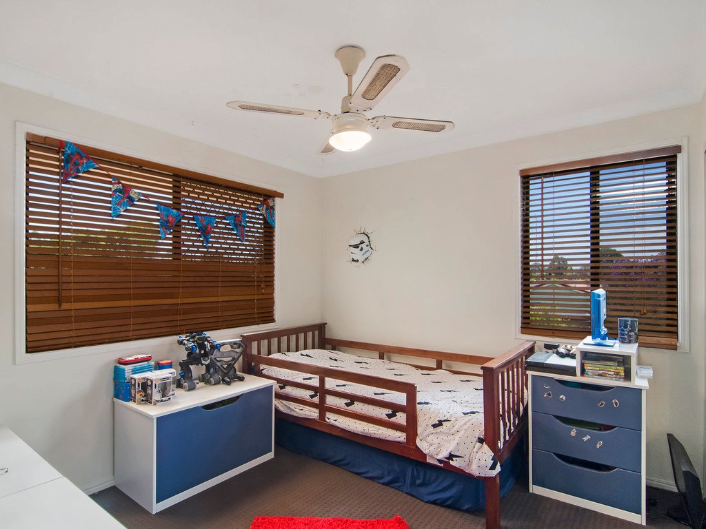 6/33 Mattocks Road BURLEIGH WATERS 10