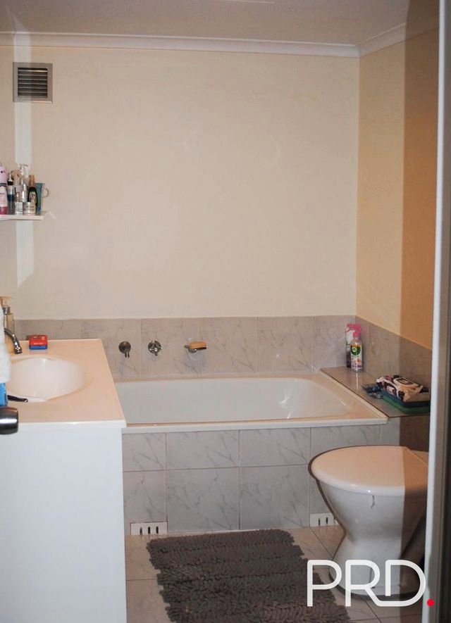 63/3 Riverpark Drive LIVERPOOL 4