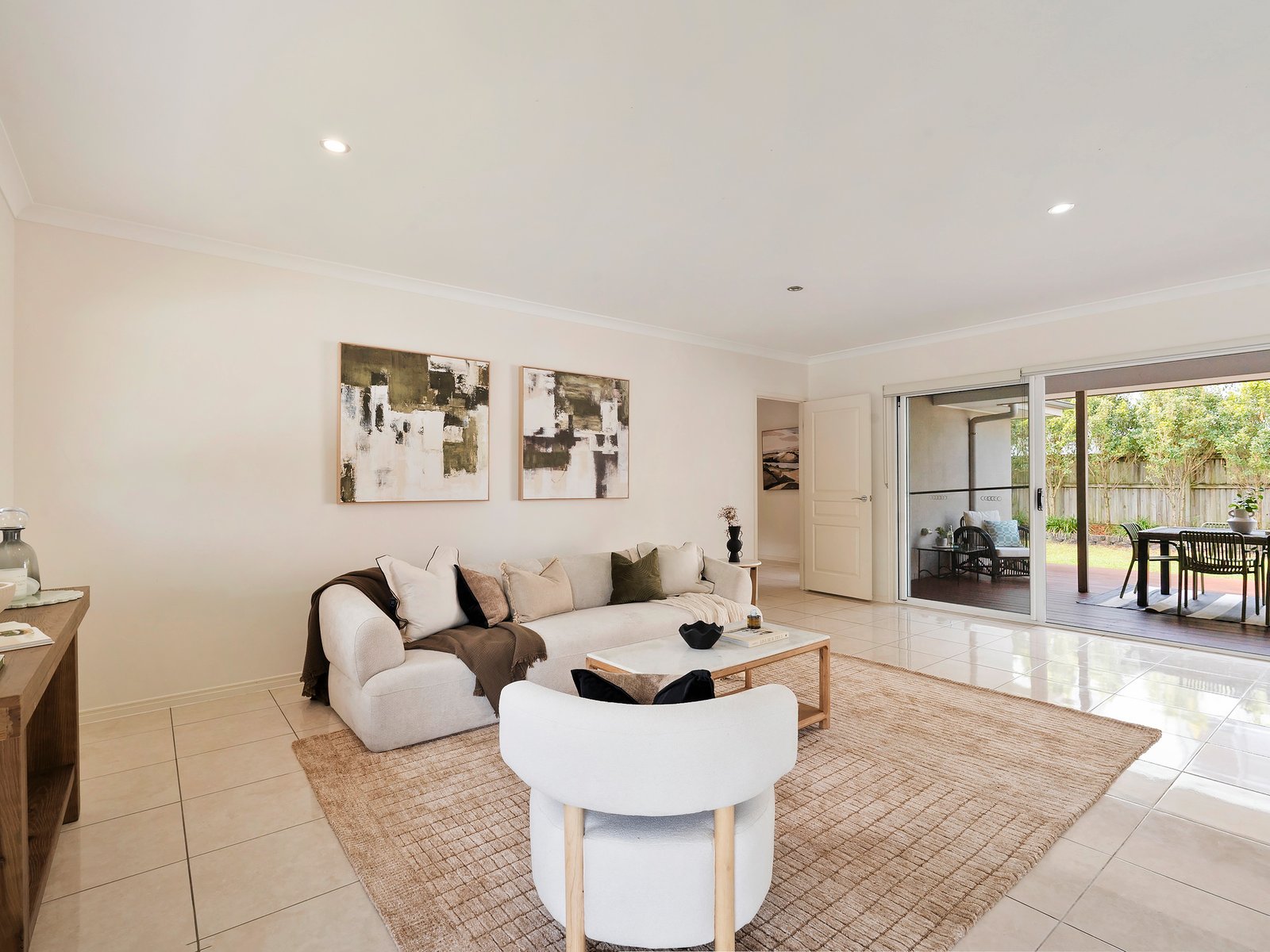 634 Casuarina Way CASUARINA 2