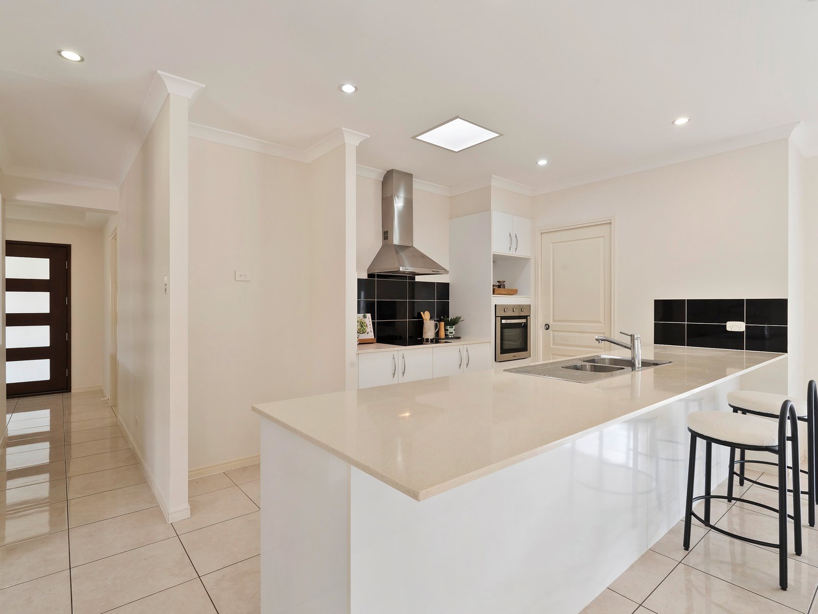 634 Casuarina Way CASUARINA 10