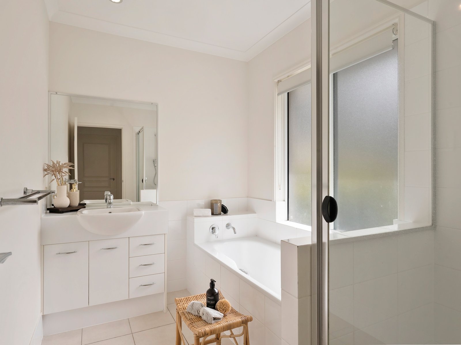 634 Casuarina Way CASUARINA 14