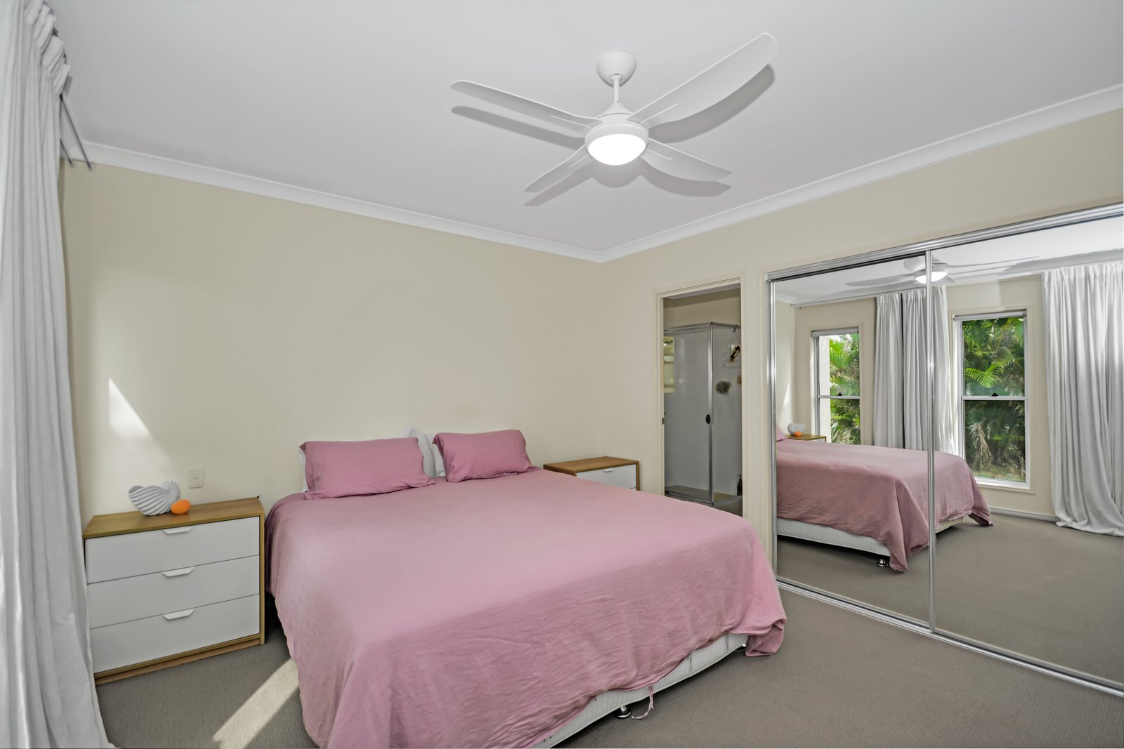 634 Casuarina Way CASUARINA 8