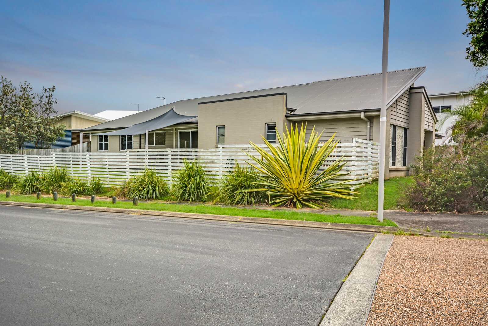 634 Casuarina Way CASUARINA 2