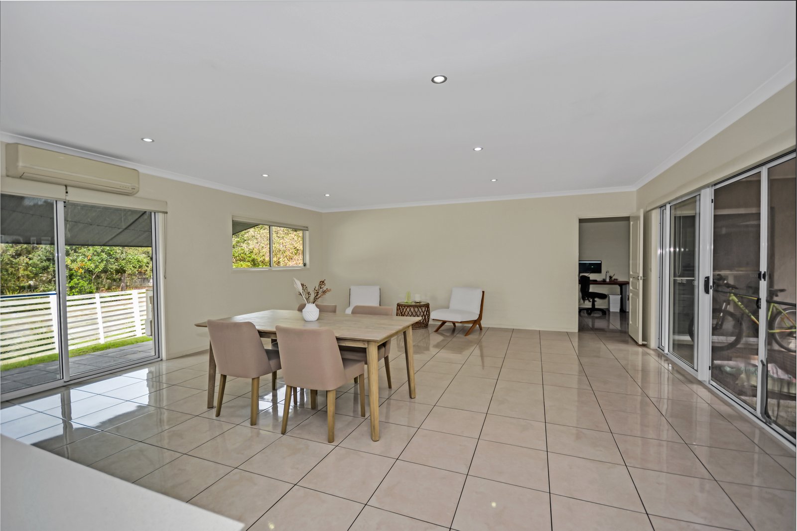 634 Casuarina Way CASUARINA 5