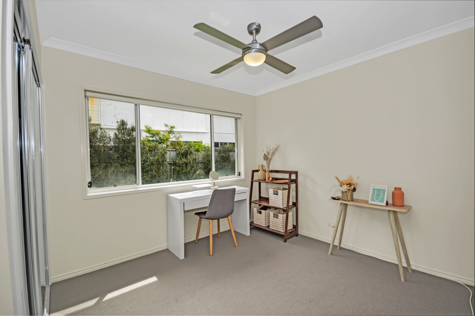 634 Casuarina Way CASUARINA 11