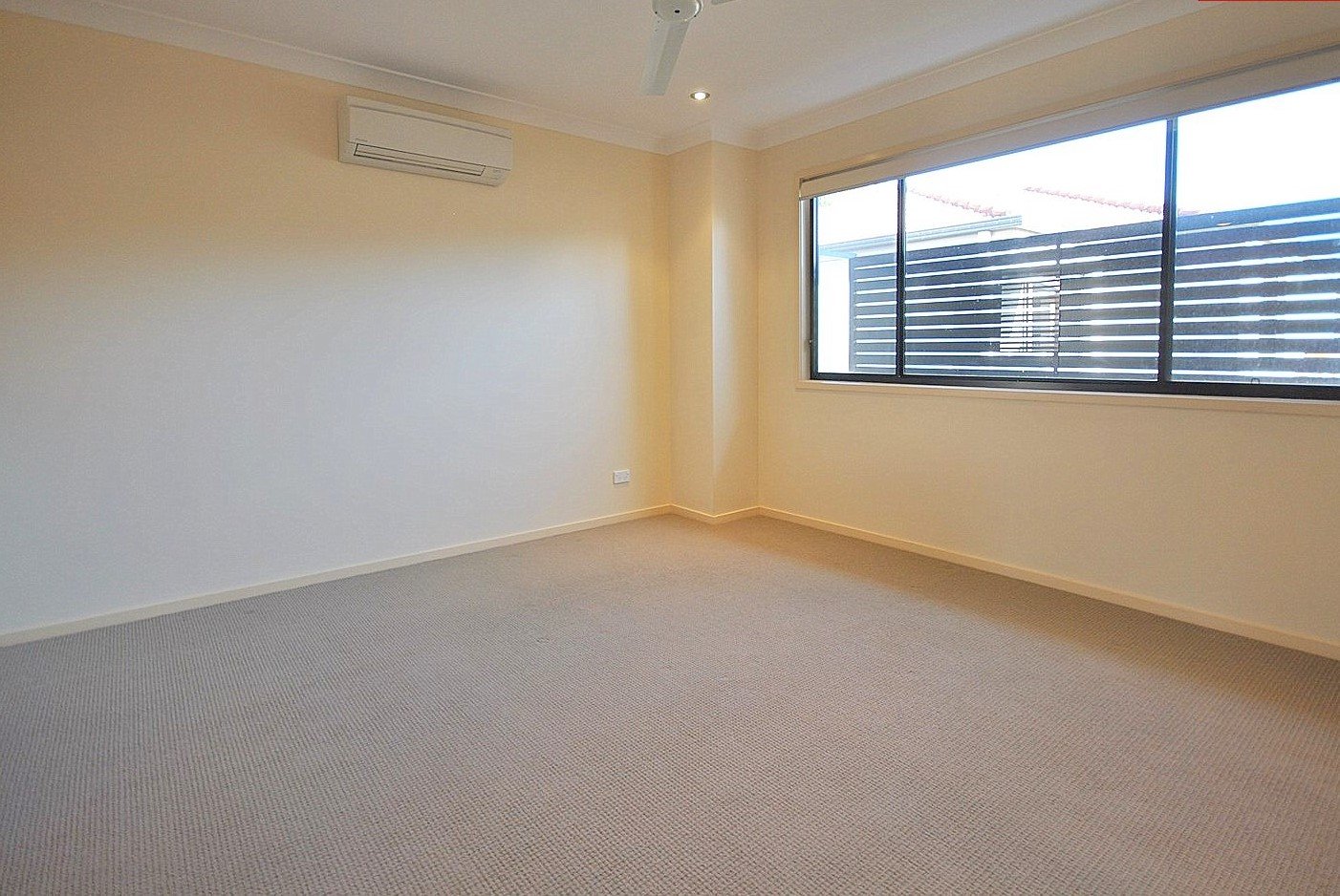 6/35 Harley Street LABRADOR 6