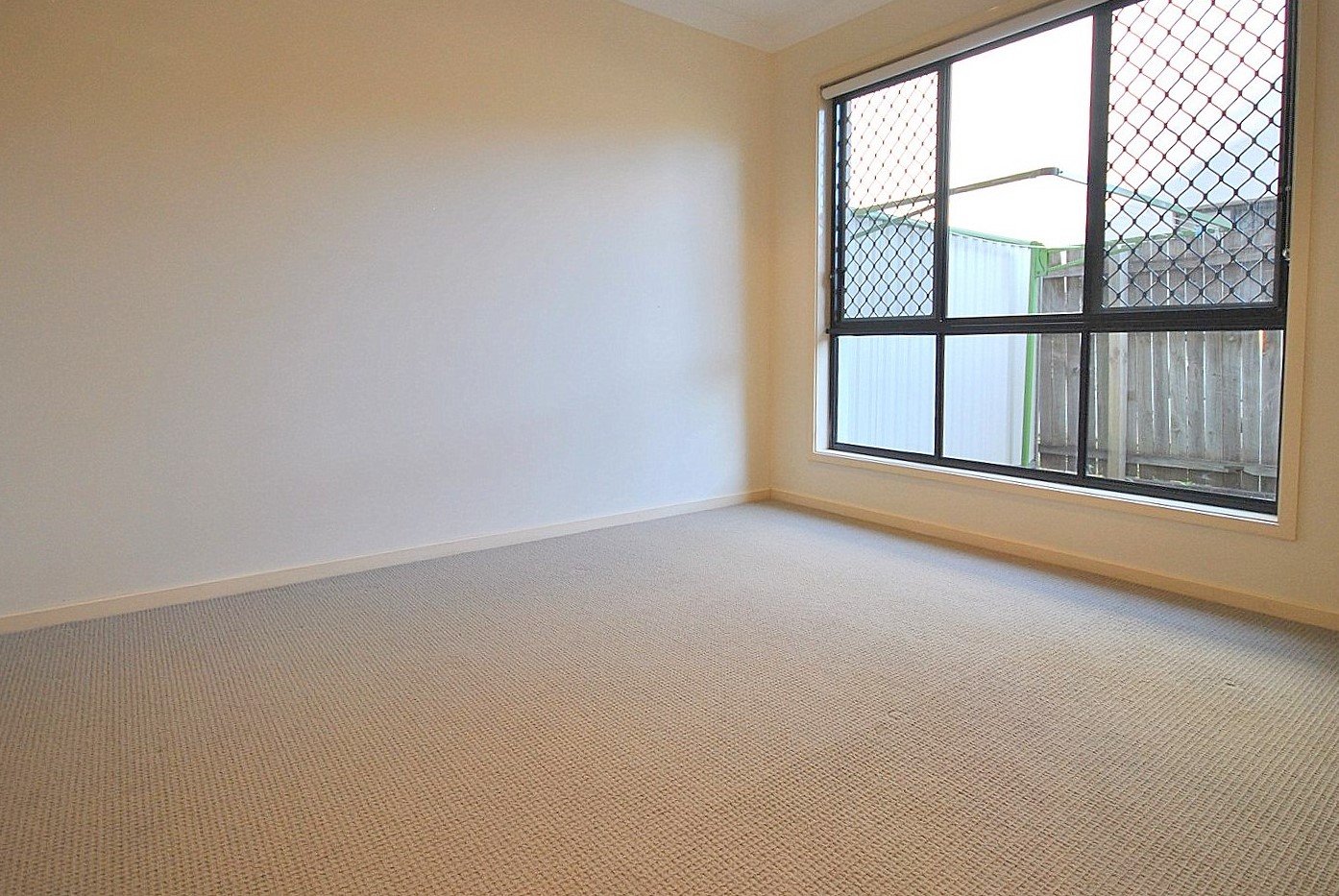 6/35 Harley Street LABRADOR 10