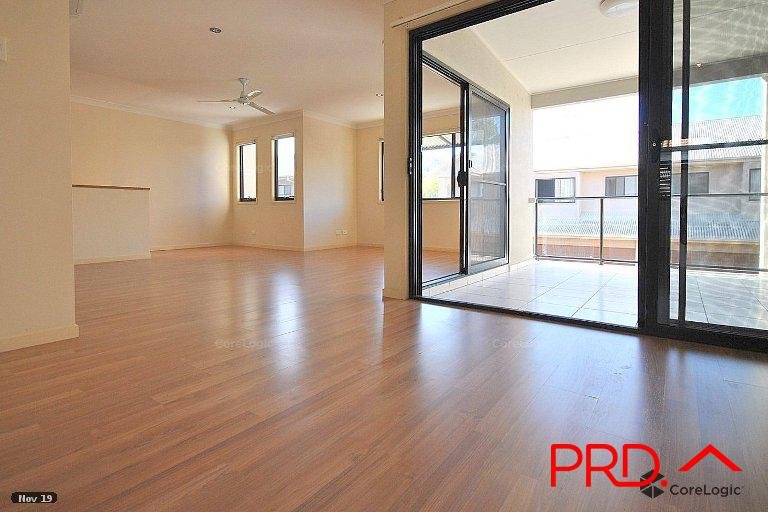 6/35 Harley Street LABRADOR 2