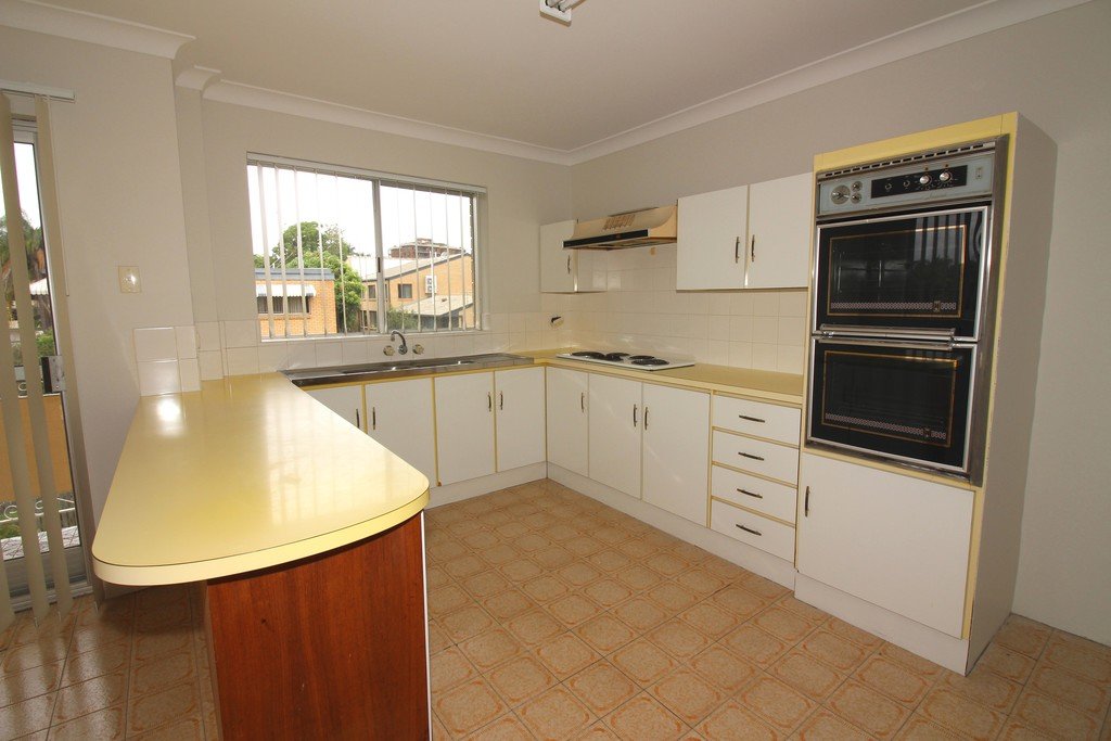 6/35 Miles Street CLAYFIELD 10
