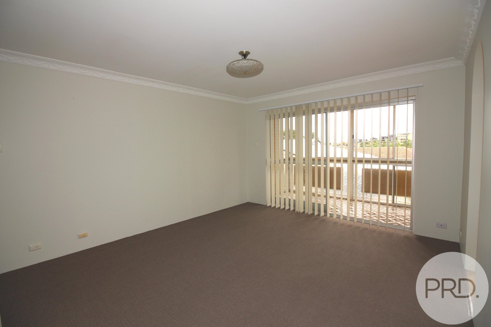 6/35 Miles Street CLAYFIELD 3