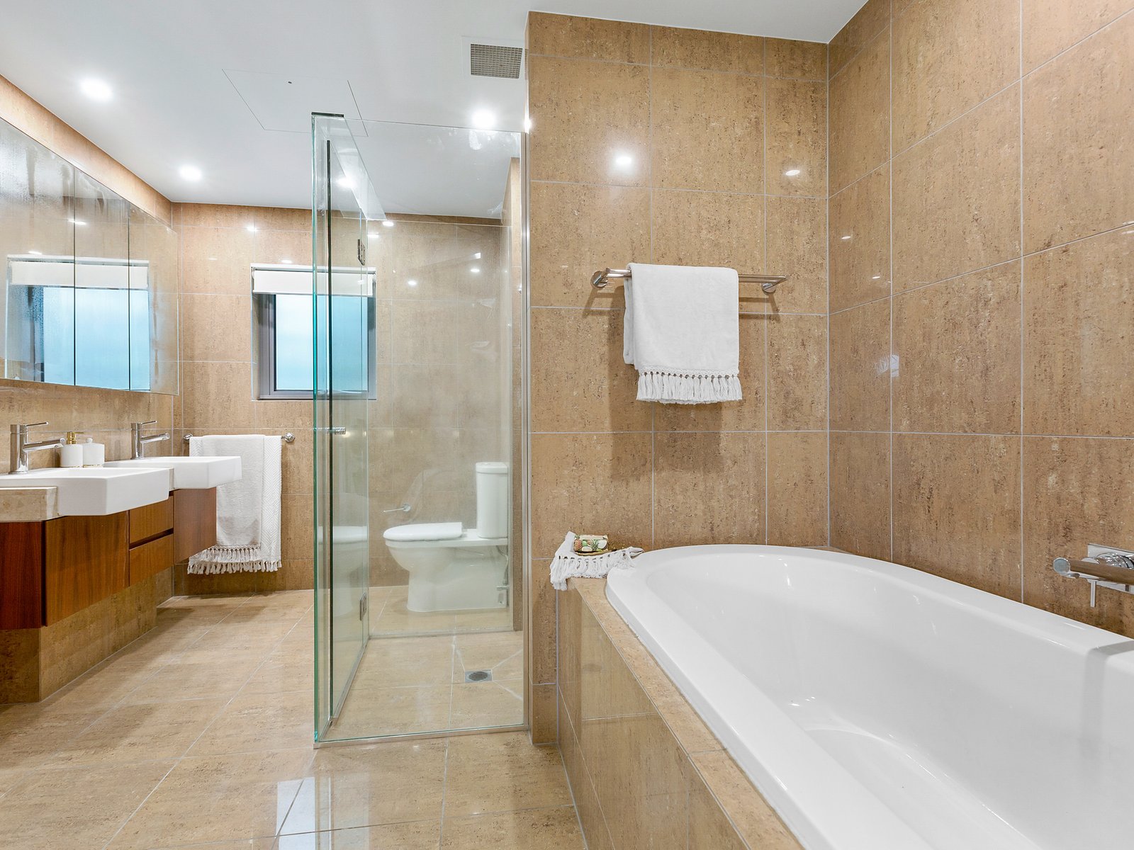 63/685-707 Casuarina Way CASUARINA 10
