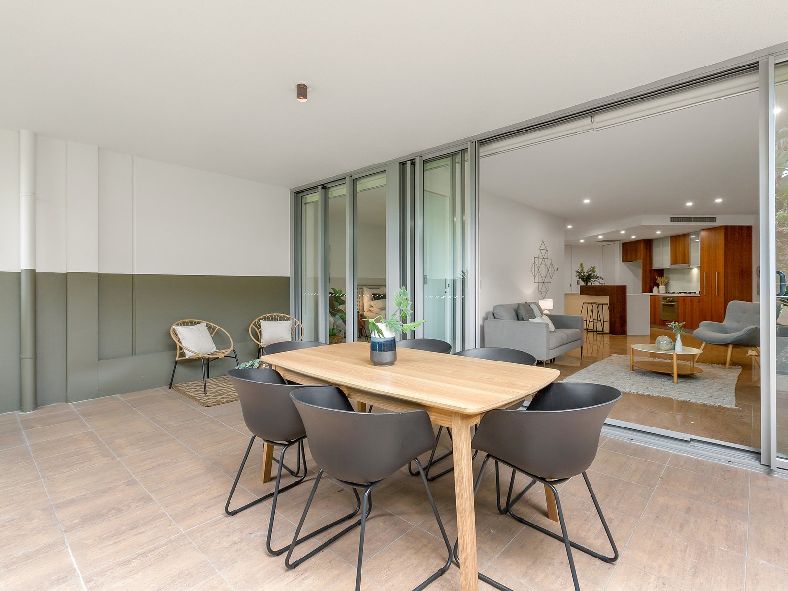 63/685-707 Casuarina Way CASUARINA 14