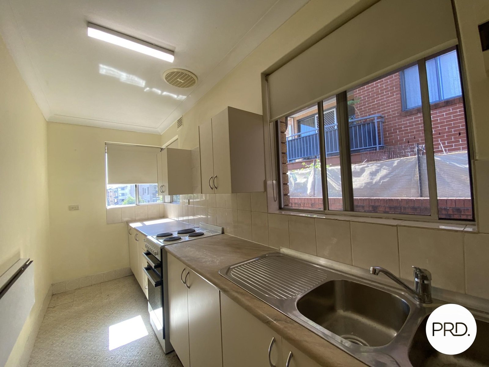 6/37 Bathurst Street LIVERPOOL 3