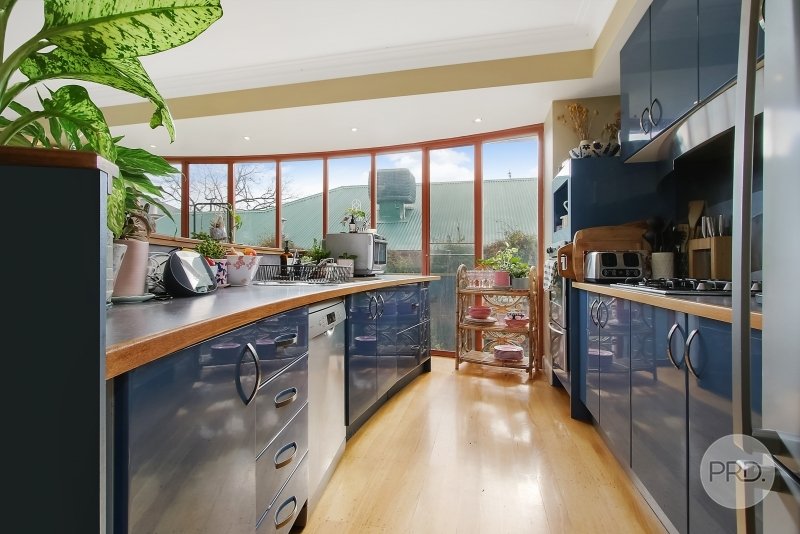 637 Sackville Street ALBURY 3